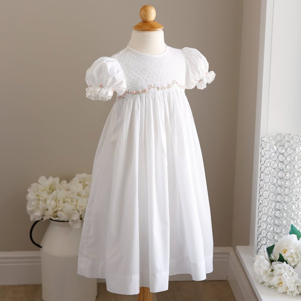 White Smocked Dress Floral Embroidery Lace Boutique Spring Size 4 GORGEOUS